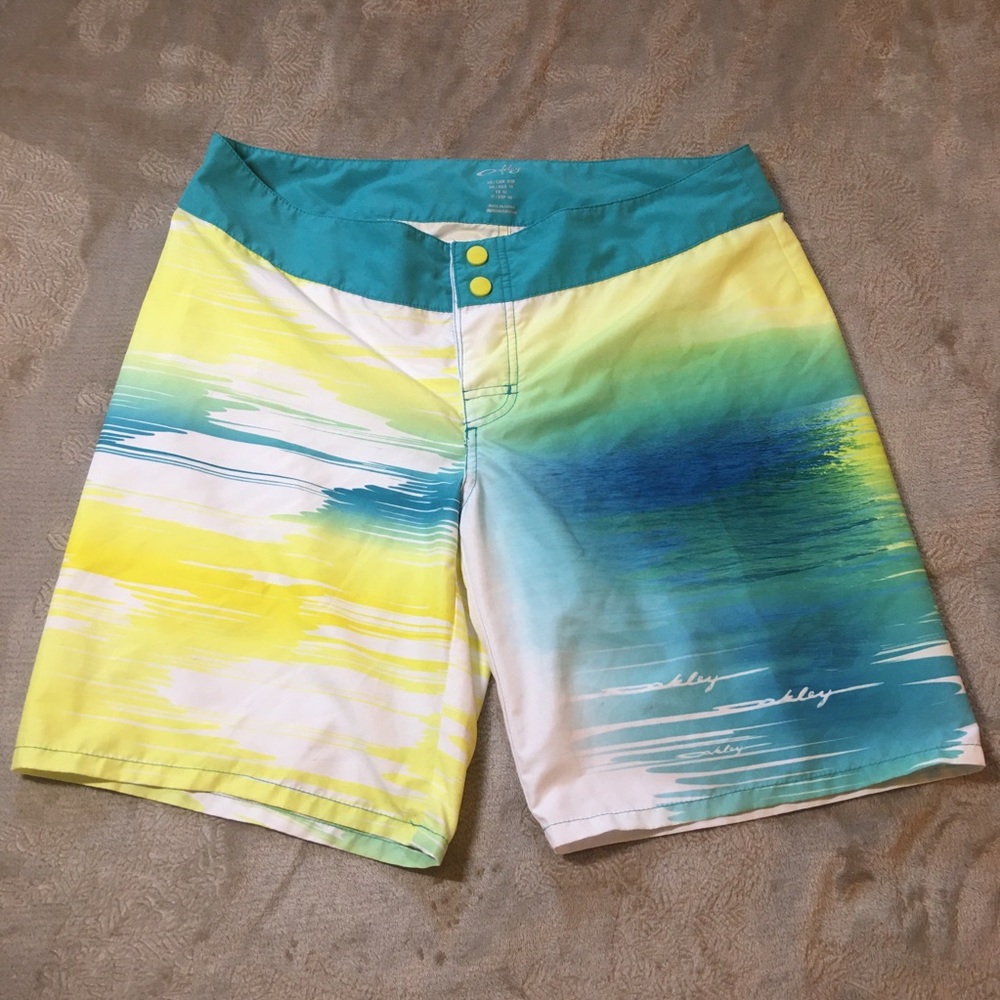 Oakley blue white yellow shorts snap button Size 10